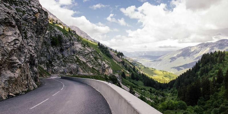 太原求婚惊喜鲜花速递策划：如何用花艺设计与网上订花打造完美求婚场景